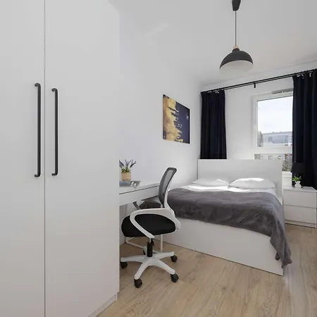 Exceptional For 4 Guests With Parking By Renters Apartamento Varsovia