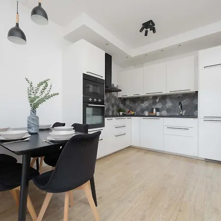 Apartamento Exceptional For 4 Guests With Parking By Renters *