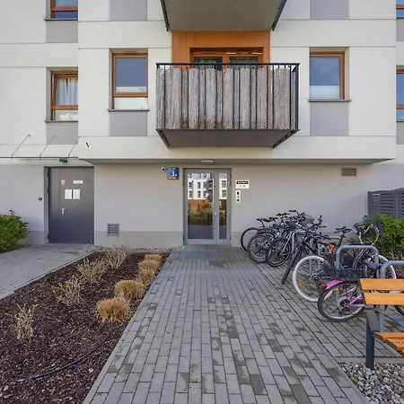 Exceptional For 4 Guests With Parking By Renters *