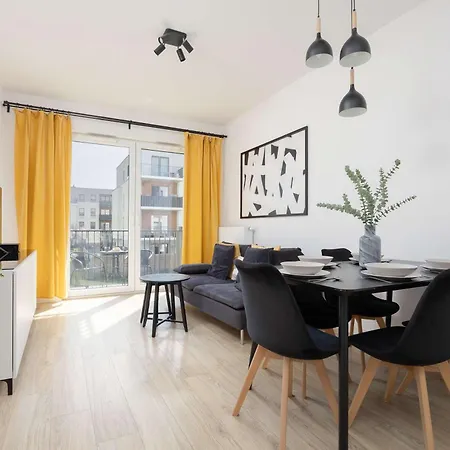 Exceptional For 4 Guests With Parking By Renters *